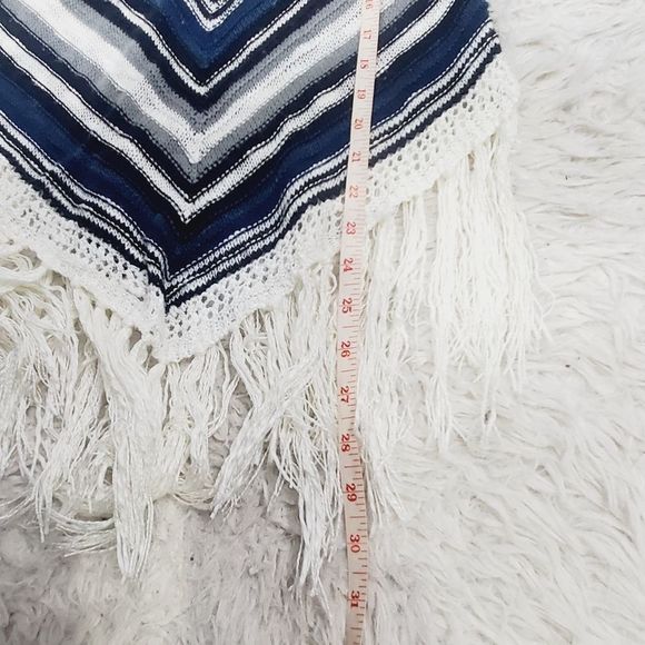 5x$25 Questions knit Crochet sleeveless  Asymetrical fringe tank top size small - Picture 8 of 9